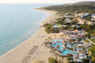 Αυτές τις 4 παραλίες του Δήμου Ανδραβίδας-Κυλλήνης «βλέπει» η Ολγα Κεφαλογιάννη!