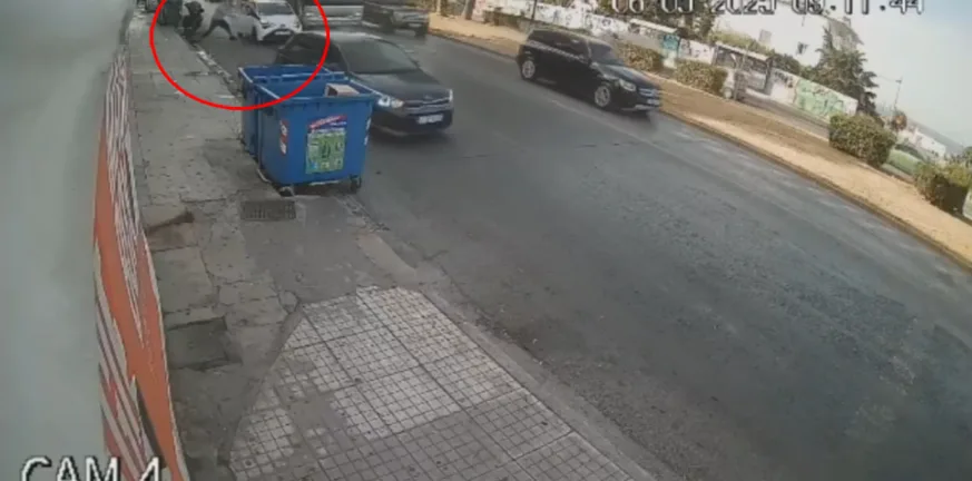 ΒΙΝΤΕΟ: Η στιγμή που ο 24χρονος δραπετεύει από τους απαγωγείς του ΒΙΝΤΕΟ: Η στιγμή που ο 24χρονος δραπετεύει από τους απαγωγείς του