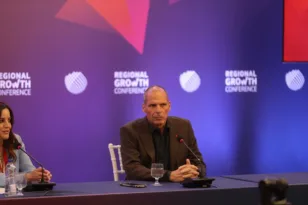 Γιάνης Βαρουφάκης στο RGC: «Να φτιάξουμε ένα συστημα για τους πολλόυς»