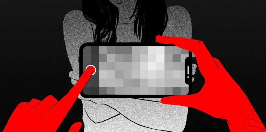 Ηράκλειο: Πως 45χρονη έπεσε θύμα revenge porn, τι ισχυρίζεται, τα μηνύματα Ηράκλειο: Πως 45χρονη έπεσε θύμα revenge porn, τι ισχυρίζεται, τα μηνύματα