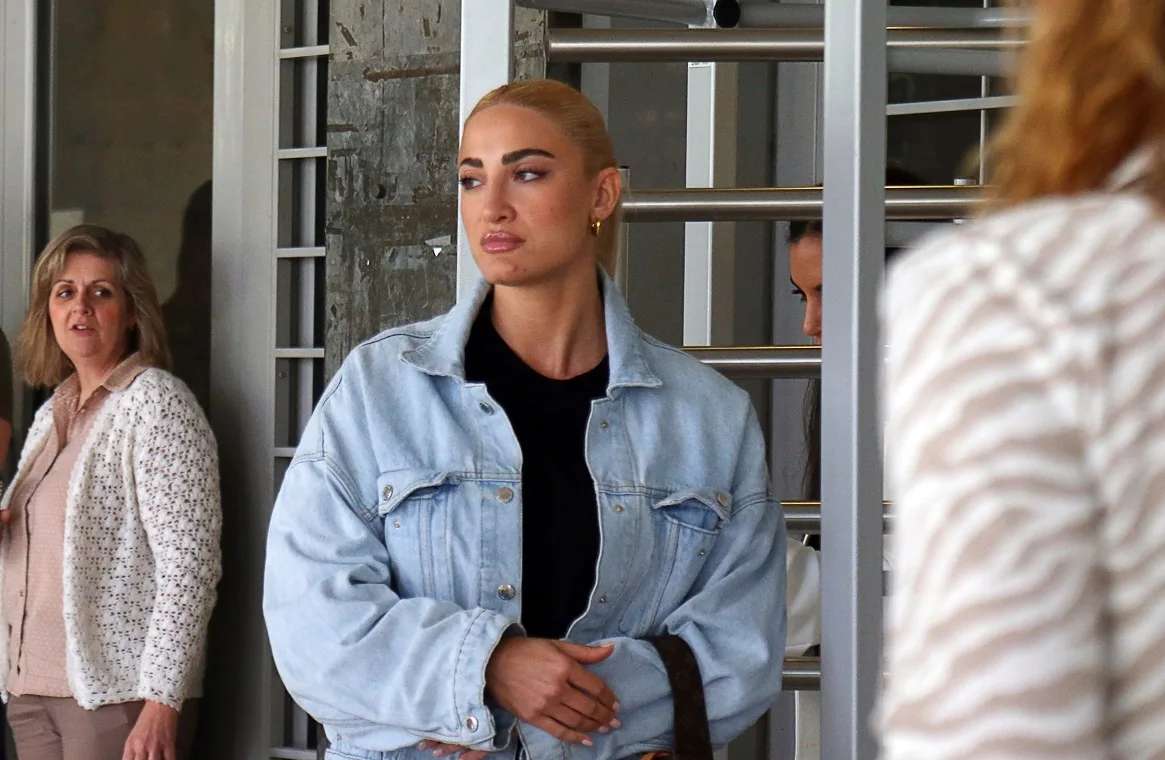 Υπόθεση revenge porn της Ιωάννας Τούνη: Νέα αναβολή στη δίκη και έρευνα για απειλές κατά του δικηγόρου της Υπόθεση revenge porn της Ιωάννας Τούνη: Νέα αναβολή στη δίκη και έρευνα για απειλές κατά του δικηγόρου της