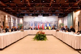 Κωνσταντινούπολη: Σε εξέλιξη οι συνομιλίες Ρωσίας-Ουκρανίας, ο ρόλος της Τουρκίας