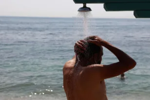 Επικίνδυνο κύμα ζέστης από Αφρική: Ο αντικυκλώνας «φουντώνει» τη χώρα – Προειδοποιεί ο Τσατραφύλλιας για καύσωνα και φωτιές
