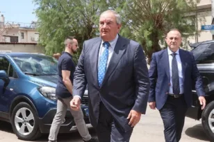 «Το δόγμα Μολυβιάτη ήταν το εθνικό συμφέρον»: Ο συγκινητικός επικήδειος του Κώστα Καραμανλή για τον Πέτρο Μολυβιάτη