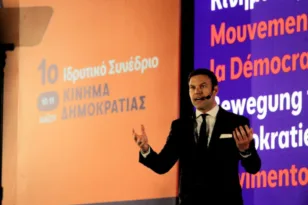 Βόμβα Κασσελάκη: Κάποιος έστειλε sms στο κινητό της προέδρου και μετά έβγαλε την απόφαση!!!