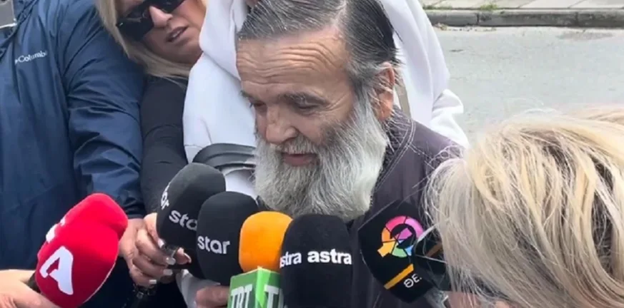 «Γιατί παιδί μου;»: Θρήνος και αποτροπιασμός στη Λάρισα για τη μητροκτονία της 52χρονης Λουίζας Θρήνος