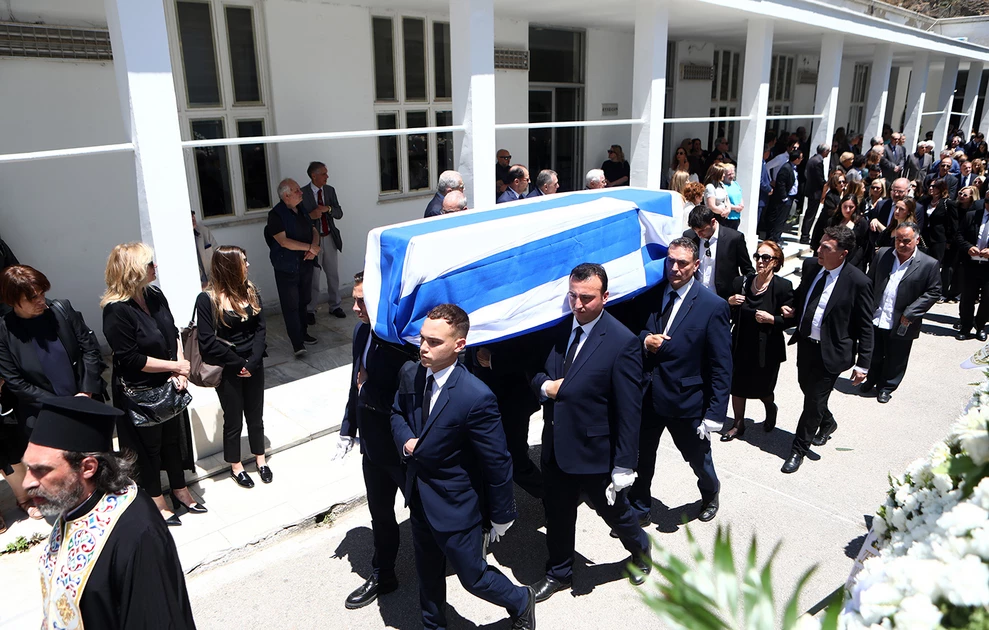 Το “ύστατο χαίρε” στον Χρήστο Ροκόφυλλο: Παρουσία Μητσοτάκη και στελεχών του ΠΑΣΟΚ η κηδεία του πρώην υπουργού