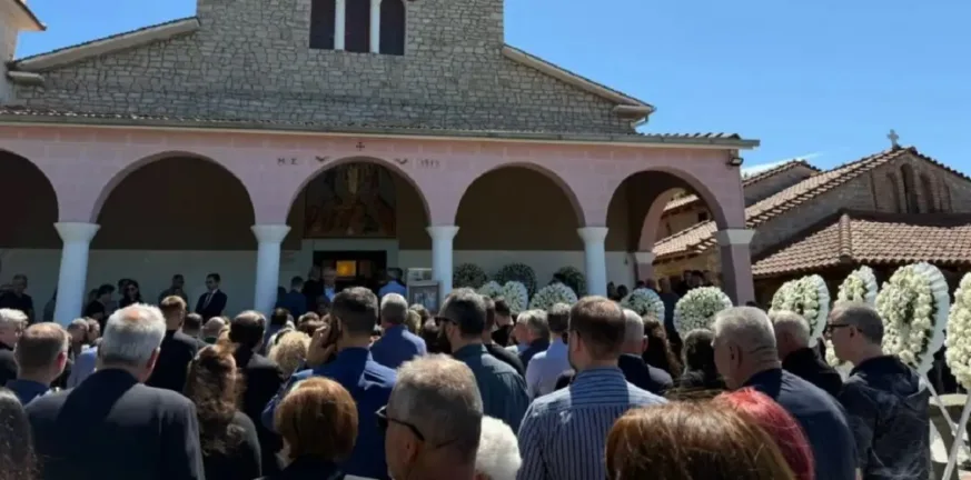 Σπαραγμός στα Τρίκαλα για τον Στέφανο: Τον αποχαιρέτησαν λίγες μέρες πριν τον γάμο του ΦΩΤΟ-ΒΙΝΤΕΟ