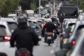 Νέος ΚΟΚ στη Βουλή: Ποινές για χρήση κινητού, κόκκινα φανάρια και οδήγηση χωρίς δίπλωμα – Στα 30 χλμ/ώρα τα όρια ταχύτητας εντός πόλεων