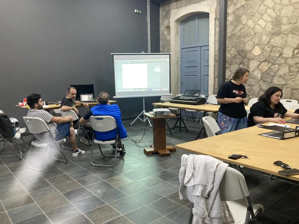 Ο Ιούνιος φέρνει και πάλι… μάθηση, τέχνη και έμπνευση: Συνεχίζονται τα εκπαιδευτικά προγράμματα του Κόμβου Εκπαίδευσης για τον Πολιτισμό