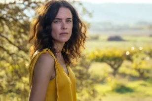 Λαμπυρίσματα: Το διαβρωμένο παρελθόν