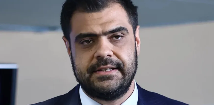 Μαρινάκης για Κωνσταντίνο Μητσοτάκη: «Πυξίδα πολιτικού θάρρους στην εποχή του “δώσ’ τα όλα”» Μαρινάκης για Κωνσταντίνο Μητσοτάκη: «Πυξίδα πολιτικού θάρρους στην εποχή του “δώσ’ τα όλα”»