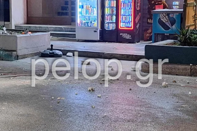 Πάτρα: «Μας είπαν από την αρχή ότι είναι κρίσιμα» – Σπαρακτική η κόρη του 59χρονου που σκοτώθηκε από πτώση μαρμάρων Πάτρα: «Μας είπαν από την αρχή ότι είναι κρίσιμα» – Σπαρακτική η κόρη του 59χρονου που σκοτώθηκε από πτώση μαρμάρων