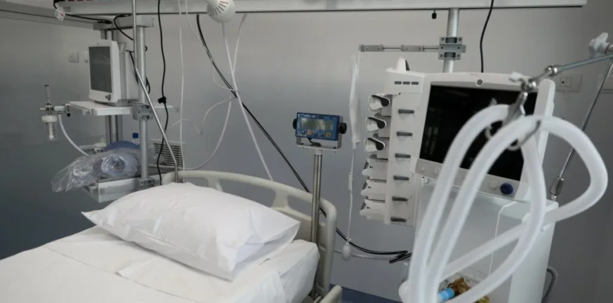 Δεν άδειαζε κρεβάτι στη ΜΕΘ στο Ρίο και τον πήγαν στα Γιάννινα για να σωθεί! Δεν άδειαζε κρεβάτι στη ΜΕΘ στο Ρίο και τον πήγαν στα Γιάννινα για να σωθεί!
