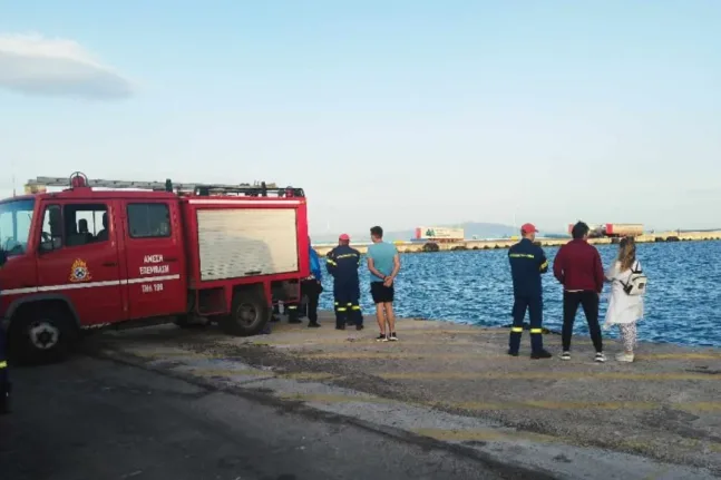 Βρήκε τραγικό θάνατο πέφτοντας με το αυτοκίνητό του στο λιμάνι ΒΙΝΤΕΟ