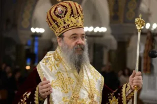 Πάτρα – Χρυσόστομος: «Σεβασμός στα δίκαια», αγρύπνια σήμερα για τη Μονή Σινά