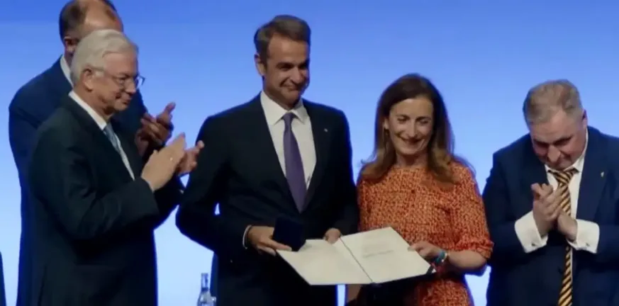 Μητσοτάκης: Η βράβευση για την οικονομία κατά κύριο λόγο ανήκει στον ελληνικό λαό Μητσοτάκης