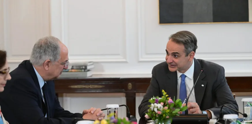 Συνάντηση Μητσοτάκη – Καδή στο Μαξίμου: Στο προσκήνιο η προστασία των ωκεανών και ο θαλάσσιος χωροταξικός σχεδιασμός Συνάντηση Μητσοτάκη – Καδή στο Μαξίμου: Στο προσκήνιο η προστασία των ωκεανών και ο θαλάσσιος χωροταξικός σχεδιασμός