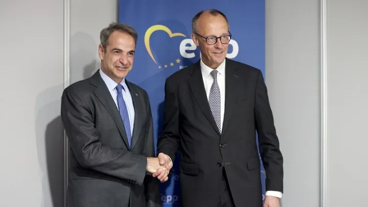 Στο Βερολίνο ο Μητσοτάκης: Πρώτη συνάντηση με τον καγκελάριο Μερτς, τι θα συζητήσουν Μητσοτάκης