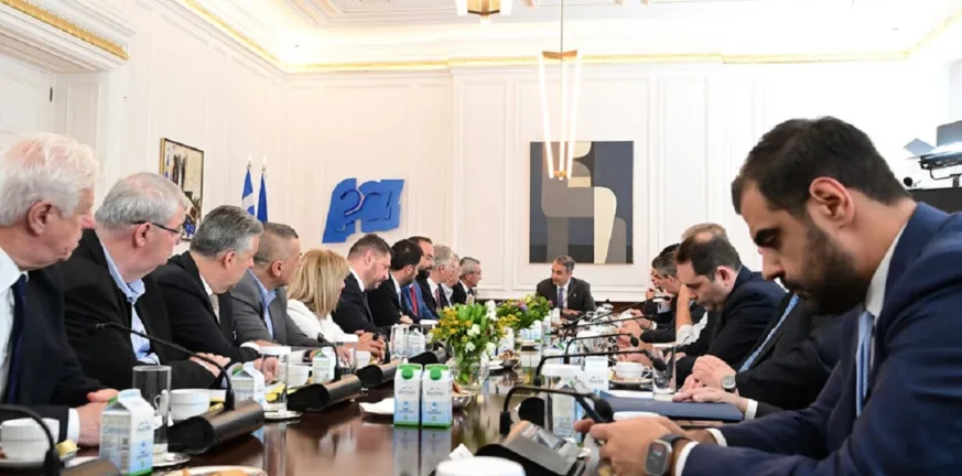 Το μήνυμα Μητσοτσάκη προς τους Περιφερειάρχες: «Τέλος στην ανευθυνότητα – Συντονισμός και λύσεις παντού» Το μήνυμα Μητσοτσάκη προς τους Περιφερειάρχες: «Τέλος στην ανευθυνότητα – Συντονισμός και λύσεις παντού»