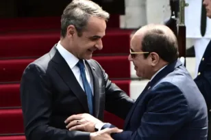 ΖΩΝΤΑΝΑ Οι κοινές δηλώσεις Μητσοτάκη – Αλ-Σίσι στο Μέγαρο Μαξίμου