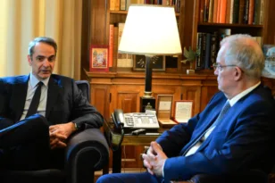 Συνάντηση Μητσοτάκη με τον Πρόεδρο της Δημοκρατίας Κωνσταντίνο Τασούλα