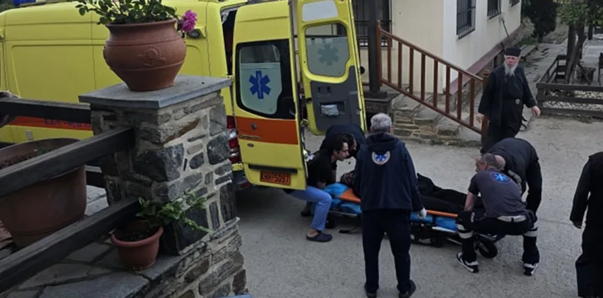 Ιερά Μονή Εσφιγμένου του Αγίου Όρους: Καταγγελία για ωμή βία! Ιερά Μονή Εσφιγμένου του Αγίου Όρους: Καταγγελία για ωμή βία!