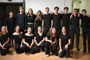 Μελωδικό ταξίδι από τις παιδικές φωνές του Δημοτικού Ωδείου Πατρών «Μίκης Θεοδωράκης»