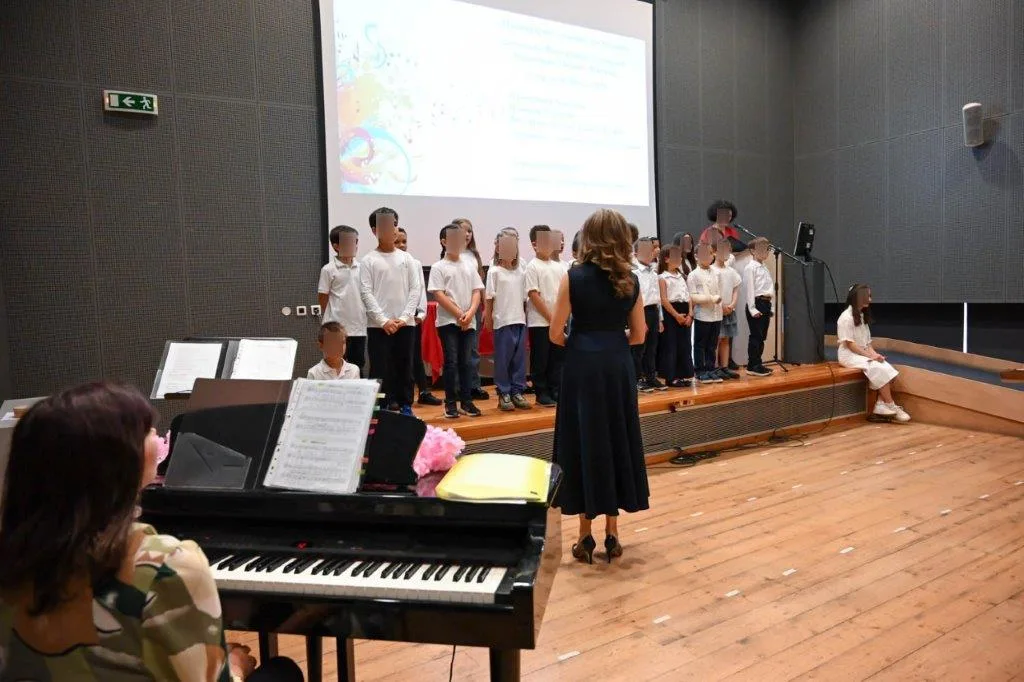 Μελωδικό ταξίδι από τις παιδικές φωνές του Δημοτικού Ωδείου Πατρών «Μίκης Θεοδωράκης»