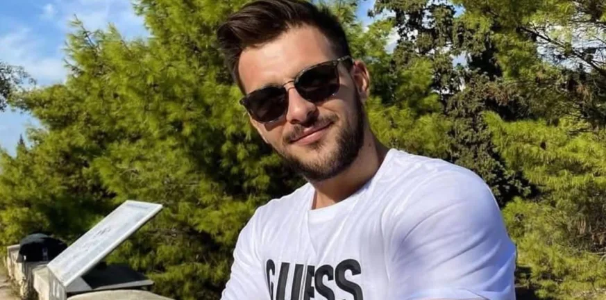 Λευκάδα: «Του φώναζαν να μην μπει στη θάλασσα», γιος επιχειρηματία ο 30χρονος ΦΩΤΟ Λευκάδα: «Του φώναζαν να μην μπει στη θάλασσα», γιος επιχειρηματία ο 30χρονος ΦΩΤΟ