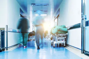 Διακομιδή 8χρονης με στρεπτόκοκκο από ΣΣκιάθο στο Νοσοκομείο Βόλου