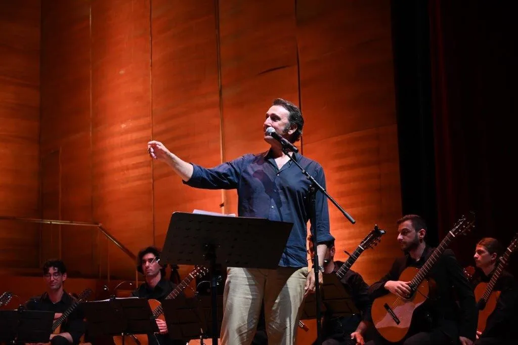 Sold out βραδιά για τα 40 χρόνια της Ορχήστρας Νυκτών Εγχόρδων του Δήμου Πατρέων ΦΩΤΟ