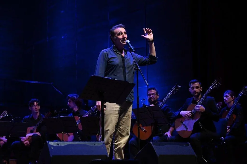 Sold out βραδιά για τα 40 χρόνια της Ορχήστρας Νυκτών Εγχόρδων του Δήμου Πατρέων ΦΩΤΟ