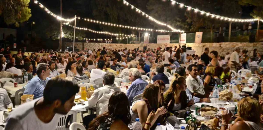 Fake news οι φήμες περί απαγόρευσης ψησταριών σε πανηγύρια, ξεκαθαρίζει η Νέα Δημοκρατία Fake news