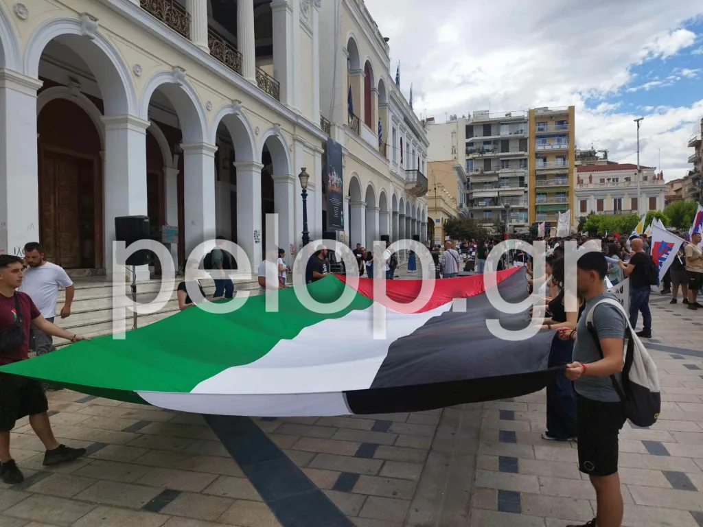 Πάτρα: Διαμαρτυρία για τη Γάζα - «Να σταματήσει τώρα η σφαγή του Παλαιστινιακού λαού» ΦΩΤΟ