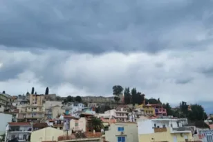 Με φθινοπωρινό διάλειμμα μας αποχαιρετά ο Μάιος: Πτώση της θερμοκρασίας, πού θα βρέξει, ο καιρός στην Πάτρα