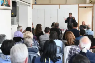 Η Πάτρα συζητά, διεκδικεί και συνεχίζει: Νέος κύκλος ανοιχτών συναντήσεων με τον Κώστα Πελετίδη