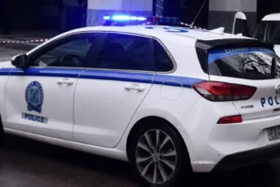 Οδηγούσαν χωρίς δίπλωμα και συνελήφθησαν