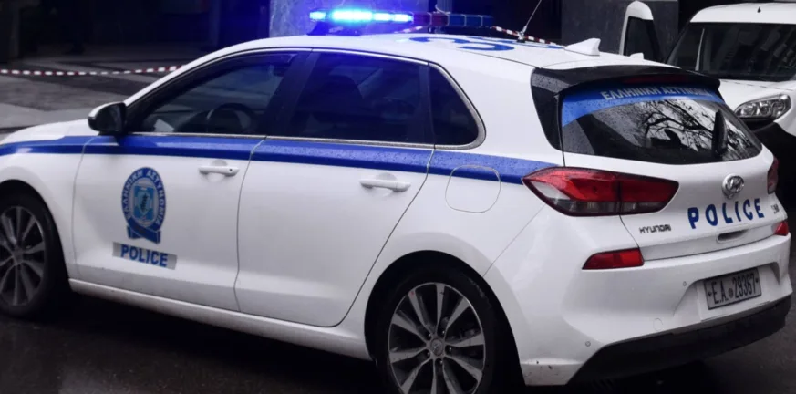 Οδηγούσαν χωρίς δίπλωμα και συνελήφθησαν Οδηγούσαν χωρίς δίπλωμα και συνελήφθησαν