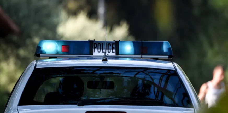 Πάτρα: Συνελήφθη γυναίκα γιατί έκλεψε ένα ζευγάρι παντόφλες! Πάτρα: Συνελήφθη γυναίκα γιατί έκλεψε ένα ζευγάρι παντόφλες!