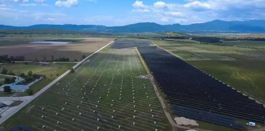 Όμιλος ΔΕΗ: Προσθέτει φωτοβολταϊκό πάρκο 88 MW στο χαρτοφυλάκιο της Βουλγαρίας Όμιλος ΔΕΗ: Προσθέτει φωτοβολταϊκό πάρκο 88 MW στο χαρτοφυλάκιο της Βουλγαρίας