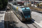 Παραλύουν σήμερα προαστιακός και σιδηρόδρομος: Kατεβάζουν ρολά οι μηχανοδηγοί, ποια δρομολόγια επηρεάζονται