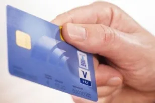 Επιδόματα με προπληρωμένη κάρτα: Τι αλλάζει, δημόσια λοταρία με έπαθλα