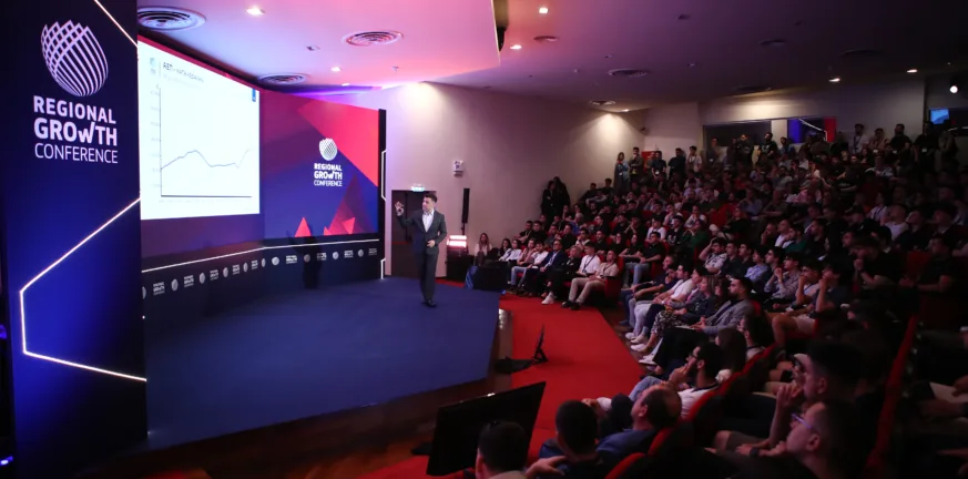Ολοκληρώνεται το Regional Growth Conference 2025 - ΔΕΙΤΕ ΖΩΝΤΑΝΑ - ΤΟ ΠΡΟΓΡΑΜΜΑ Regional