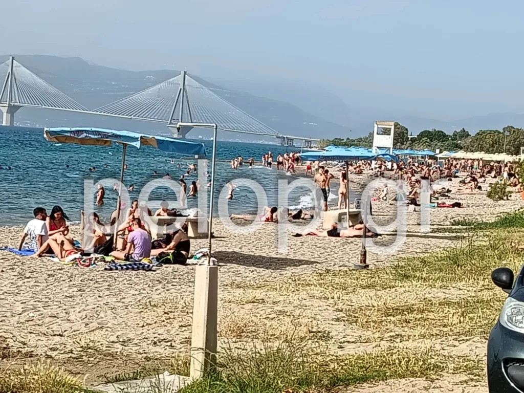 Καλοκαίρι από νωρίς στην Πάτρα: Πλημμύρισαν οι παραλίες πριν την αλλαγή του καιρού ΦΩΤΟ