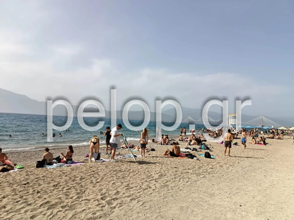 Καλοκαίρι από νωρίς στην Πάτρα: Πλημμύρισαν οι παραλίες πριν την αλλαγή του καιρού ΦΩΤΟ