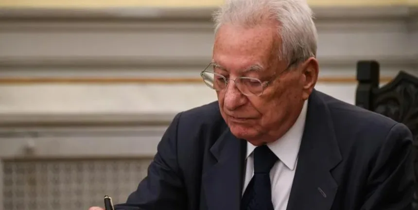 Πέθανε ο Πέτρος Μολυβιάτης – Σε ηλικία 97 ετών Μολυβιάτης