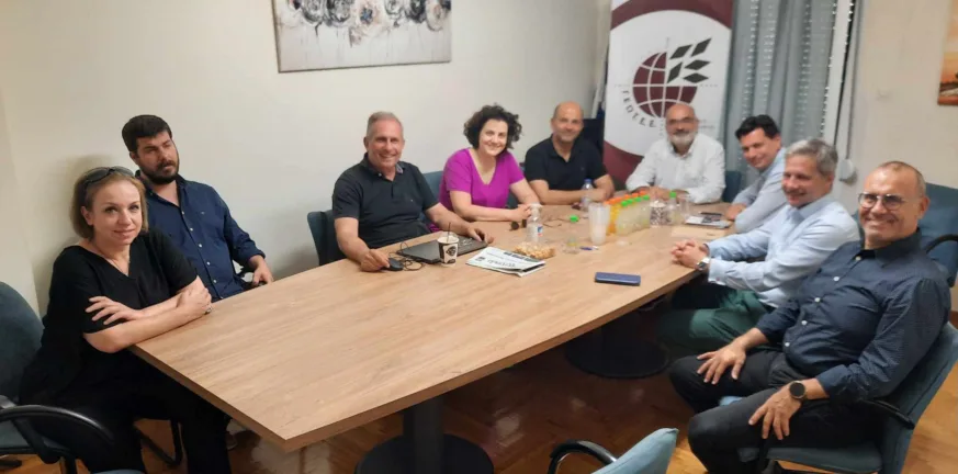 Πάτρα: Συνάντηση σπιράλ, ΓΕΩΤΕΕ και Συλλόγου Γεωπόνων Πάτρα: Συνάντηση σπιράλ, ΓΕΩΤΕΕ και Συλλόγου Γεωπόνων