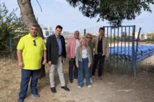 Πάτρα: Επίσκεψη Πέτρου Ψωμά στα σχολεία της Ανθούπολης