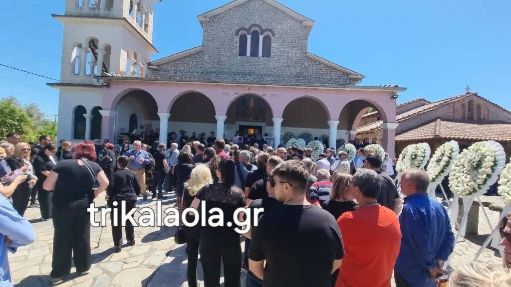 Συγκλονιστικές εικόνες στην κηδεία του 30χρονου με μπομπονιέρες του γάμου του και λευκά τριαντάφυλλα ΒΙΝΤΕΟ+ΦΩΤΟ
